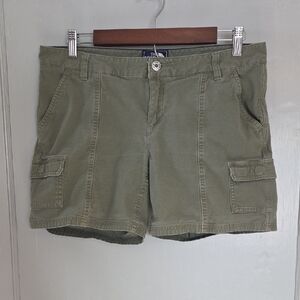 The North Face Sage Green Shorts Size 8 Long